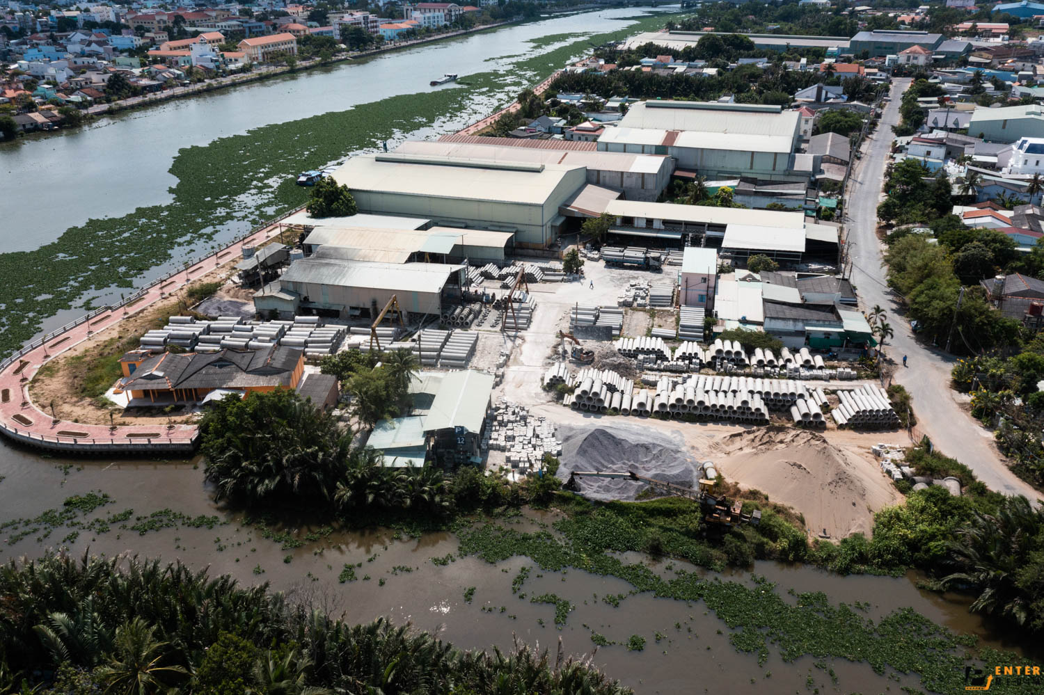 chup-brochure-doanh-nghiep-be-tong-minh-khoi-10-9294