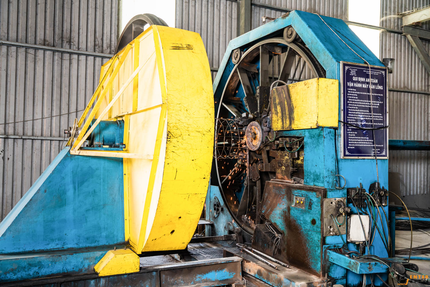 chup-brochure-doanh-nghiep-be-tong-minh-khoi-20-7376