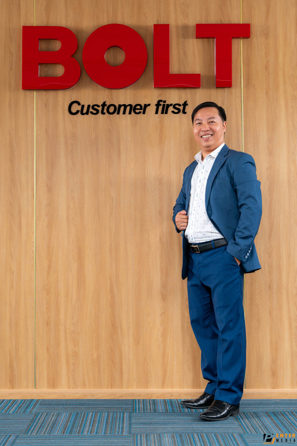 chup-brochure-doanh-nghiep-bold-vietnam-13-3806